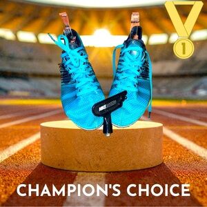 Women’s Nike track and field cleats sz 7.5 teal blue